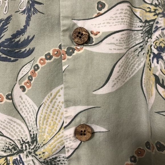 Vintage Tommy Bahama Hawaiian Shirt Short Sleeve Button Up Palm Trees Floral - Picture 4 of 15